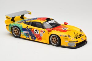Porsche 911 GT1 #1 D. Rohr / R. Pilgrim / A. McNish 1997 UT Models 1:18 39724 Kov – obrázok 6 z 8