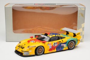 Porsche 911 GT1 #1 D. Rohr / R. Pilgrim / A. McNish 1997 UT Models 1:18 39724 Kov – obrázok 8 z 8