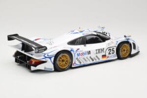 Porsche 911 GT1 #25 Porsche AG U. Alzen / J. Muller / B. Wollek 24 Hours of Le Mans 1998 Maisto 1:18 56052 Kov – obrázok 3 z 8