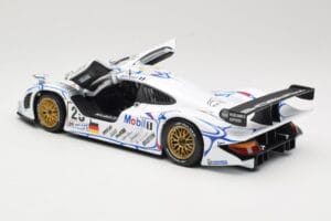 Porsche 911 GT1 #25 Porsche AG U. Alzen / J. Muller / B. Wollek 24 Hours of Le Mans 1998 Maisto 1:18 56052 Kov – obrázok 5 z 8