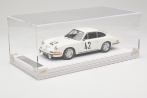 Porsche 911 S #42 R. Buchet / H. Linge Auguste Veuillet 24 Hours of Le Mans Class Winner 1967 IVY 1:18 REMC006 Živica – obrázok 2 z 6