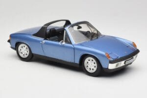Porsche 914 Modrý Revell 1:18 08975 Kov – obrázok 6 z 8