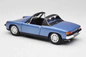 Porsche 914 Modrý Revell 1:18 08975 Kov – obrázok 7 z 8