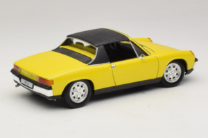 Porsche 914 Žltý Revell 1:18 8976 Kov – obrázok 3 z 8