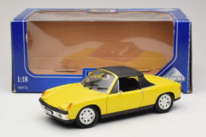 Porsche 914 Žltý Revell 1:18 8976 Kov – obrázok 8 z 8