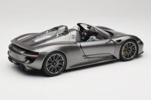 Porsche 918 Spyder Liquid Metal Strieborný Minichamps 1:18 110062430 Kov – obrázok 3 z 8