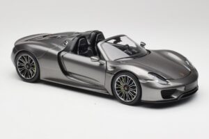 Porsche 918 Spyder Liquid Metal Strieborný Minichamps 1:18 110062430 Kov – obrázok 6 z 8