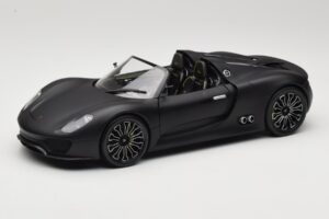 Porsche 918 Spyder Matte Black Minichamps 1:18 110060031 Kov