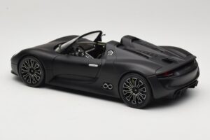 Porsche 918 Spyder Matte Black Minichamps 1:18 110060031 Kov – obrázok 7 z 8