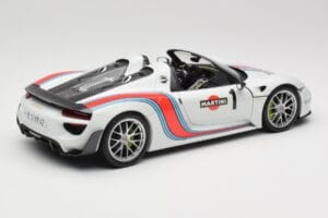 Porsche 918 Spyder Weissach Package Martini Minichamps 1:18 110062440 Kov – obrázok 3 z 8