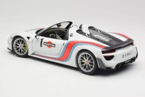 Porsche 918 Spyder Weissach Package Martini Minichamps 1:18 110062440 Kov – obrázok 7 z 8