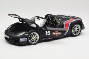Porsche 918 Spyder Weissach Package Matt Black With Martini Stripes Minichamps 1:18 110062445 Kov – obrázok 2 z 8