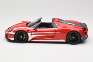 Porsche 918 Spyder Weissach Package Červený & Biele Pruhy Minichamps 1:18 110062442 Kov – obrázok 5 z 9