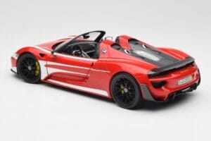 Porsche 918 Spyder Weissach Package Červený & Biele Pruhy Minichamps 1:18 110062442 Kov – obrázok 8 z 9