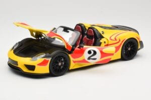 Porsche 918 Spyder Weissach Package Žltý S Pruhmi Minichamps 1:18 110062446 Kov – obrázok 2 z 8