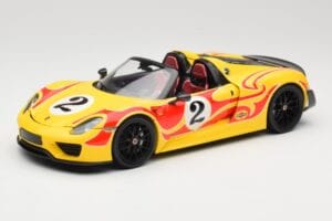 Porsche 918 Spyder Weissach Package Žltý S Pruhmi Minichamps 1:18 110062446 Kov