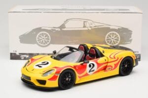 Porsche 918 Spyder Weissach Package Žltý S Pruhmi Minichamps 1:18 110062446 Kov – obrázok 8 z 8