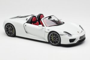 Porsche 918 Spyder Biely Minichamps 1:18 110062436 Kov – obrázok 6 z 8