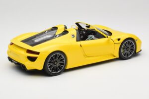 Porsche 918 Spyder Žltý Minichamps 1:18 110062434 Kov – obrázok 3 z 8