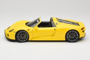 Porsche 918 Spyder Žltý Minichamps 1:18 110062434 Kov – obrázok 4 z 8