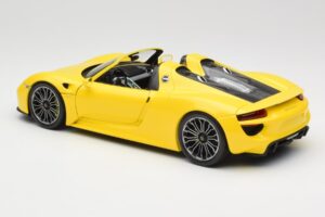 Porsche 918 Spyder Žltý Minichamps 1:18 110062434 Kov – obrázok 7 z 8
