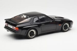 Porsche 924 Carrera GT Čierny AUTOart 1:18 78001 Kov – obrázok 3 z 8