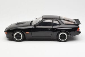 Porsche 924 Carrera GT Čierny AUTOart 1:18 78001 Kov – obrázok 4 z 8