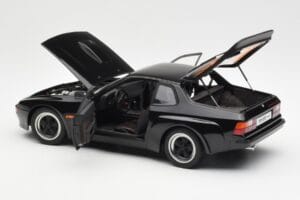 Porsche 924 Carrera GT Čierny AUTOart 1:18 78001 Kov – obrázok 5 z 8