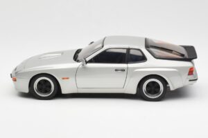 Porsche 924 Carrera GT Diamond Strieborný AUTOart 1:18 78002 Kov – obrázok 4 z 8
