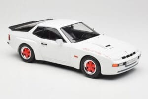 Porsche 924 Carrera GT Biely & Červené Ráfiky MCG 1:18 MCG18303 Kov – obrázok 4 z 6