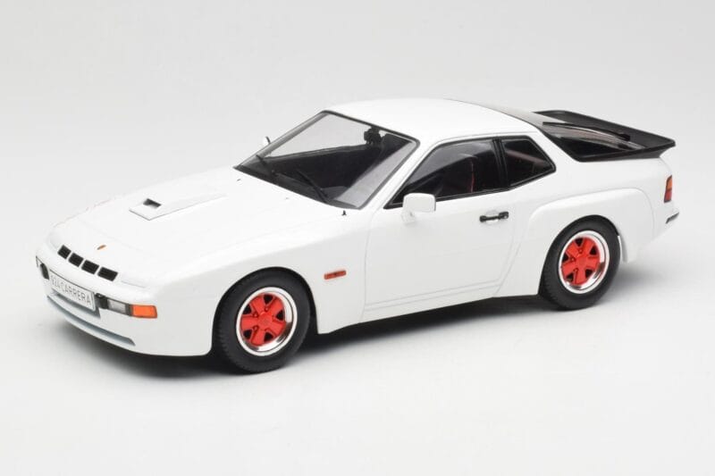 Porsche 924 Carrera GT Biely & Červené Ráfiky MCG 1:18 MCG18303 Kov