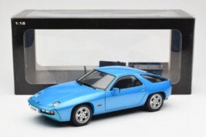 Porsche 928 Modrý AUTOart 1:18 77901 Kov – obrázok 8 z 8