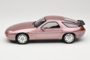 Porsche 928 S Cassis Red Metallic GT Spirit 1:18 GT524 Živica – obrázok 3 z 6
