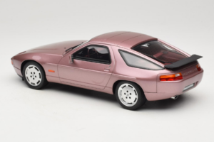 Porsche 928 S Cassis Red Metallic GT Spirit 1:18 GT524 Živica – obrázok 5 z 6