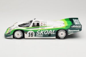 Porsche 956L #16 Skoal Bandit G. Edwards / D. Sears / M. Bleekemolen 24 Hours of Le Mans 1983 Minichamps 1:18 183836916 Kov – obrázok 4 z 8