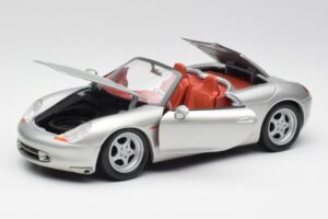 Porsche Boxster 986 Strieborný Maisto 1:18 37800-M3 Kov – obrázok 2 z 8