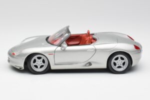 Porsche Boxster 986 Strieborný Maisto 1:18 37800-M3 Kov – obrázok 4 z 8