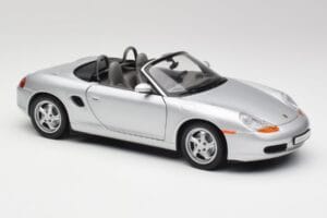Porsche Boxster 986 Kabriolet Arctic Strieborný Metalíza UT Models 1:18 27852 Kov – obrázok 6 z 8