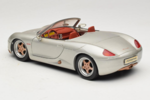 Porsche Boxster 986 Concept Strieborný Maisto 1:18 50231 Kov – obrázok 7 z 8