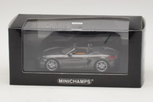 Porsche Boxster 981 S Grey Metallic Minichamps 1:43 PORSCHE005 Kov – obrázok 4 z 4