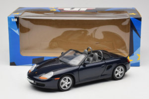 Porsche Boxster 986 S Night Blue UT Models 1:18 WAP021006-R1 Kov – obrázok 8 z 8