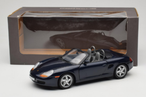 Porsche Boxster S 986 Night Blue UT Models 1:18 WAP021006 Kov – obrázok 7 z 7