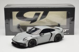 Porsche Brabus 900 Rocket R 992 Nardo Grey GT Spirit 1:18 GT930 Živica – obrázok 6 z 6