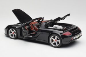 Porsche Carrera GT Čierny Maisto 1:18 36665 Kov – obrázok 5 z 8