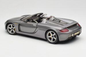Porsche Carrera GT Šedý Metalíza Maisto 1:18 36622-R1 Kov – obrázok 7 z 8
