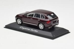 Porsche Cayenne 955 Turbo Tmavo Červený Minichamps 1:43 WAPC2000113 Kov – obrázok 3 z 4