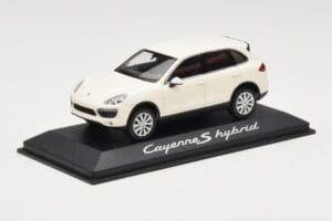 Porsche Cayenne 958 S Hybrid Biely Minichamps 1:43 WAP0200040B Kov – obrázok 2 z 4