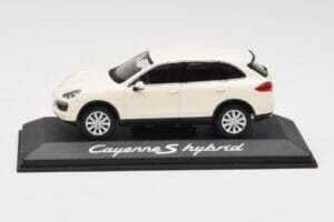 Porsche Cayenne 958 S Hybrid Biely Minichamps 1:43 WAP0200040B Kov