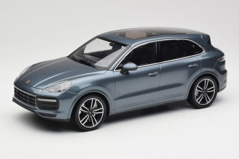 Porsche Cayenne 958 Turbo S Blue Metallic Minichamps 1:18 155066071 Kov
