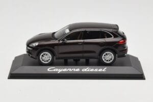 Porsche Cayenne 958 Diesel Acajou Brown Minichamps 1:43 WAP0200030E Kov